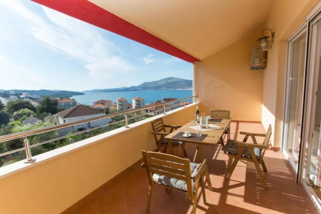 Apartment Amazing Apartment**** With Sea View In Trogir